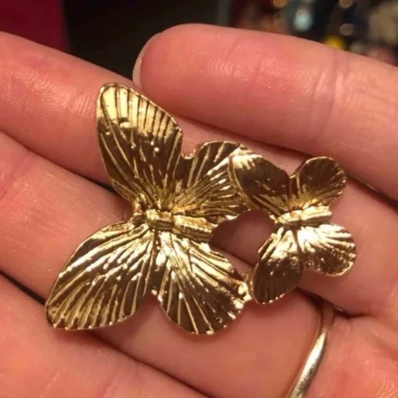 Butterfly Gold Earrings - Picture 3 of 3
